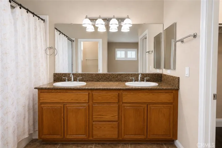 3121 160 Ball Road, Anaheim, California 92804