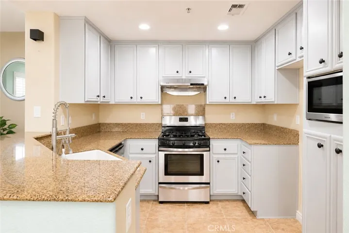 3121 160 Ball Road, Anaheim, California 92804
