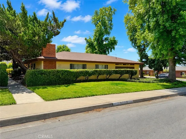 3502 Towne Center Dr., La Verne, California 91750