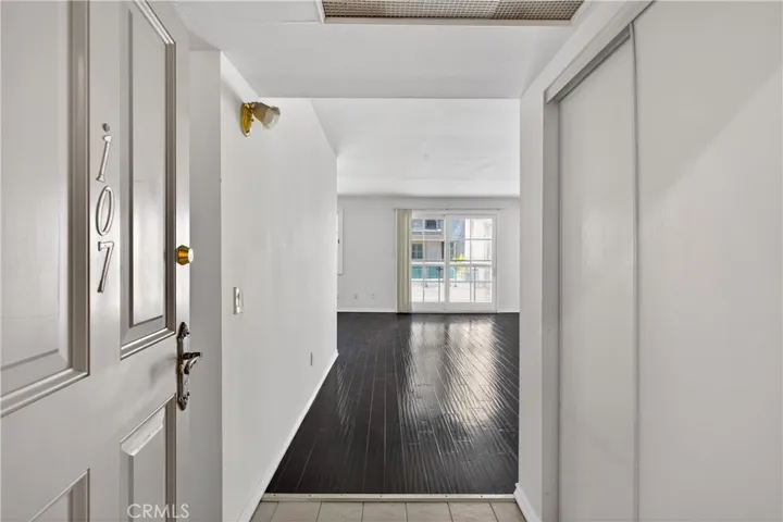 4441 Woodman Avenue 107, Sherman Oaks, California 91423
