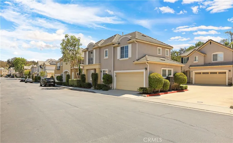 26 Bloomfield Lane, Rancho Santa Margarita, California 92688