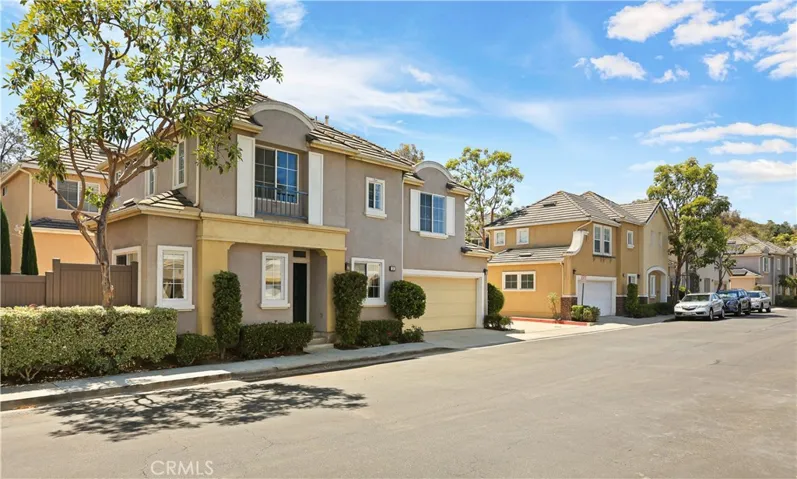 26 Bloomfield Lane, Rancho Santa Margarita, California 92688