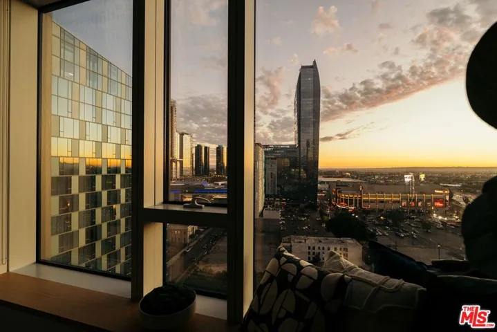 889 Francisco Street 1801, Los Angeles, California 90017
