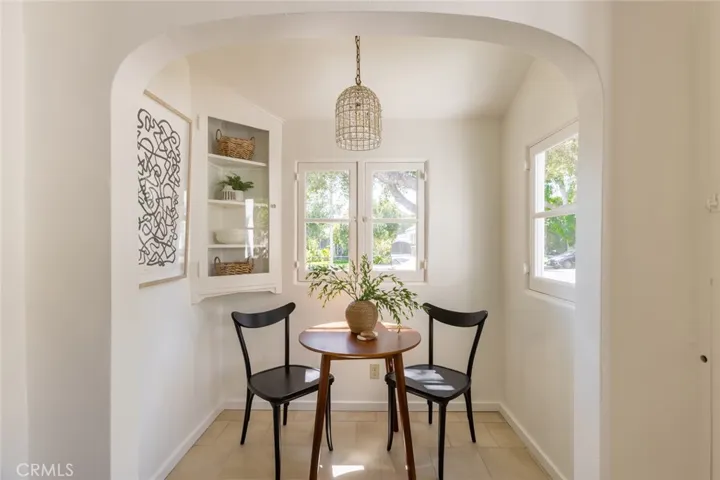 730 N Hill Avenue, Pasadena, California 91104