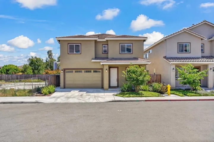 117 Bundeson Circle, Hollister, California 95023