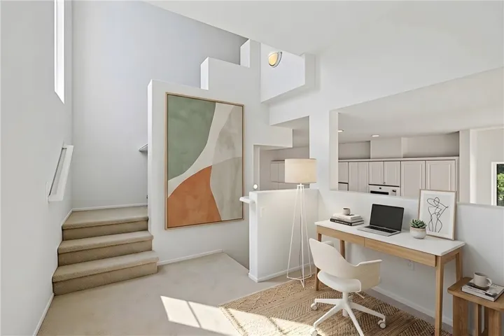 Bonus Loft - MidLevel - Staged