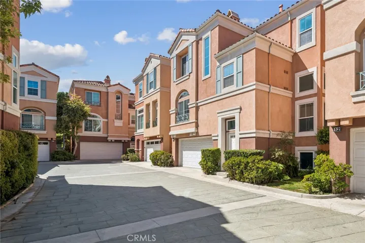 11 Medici Aisle, Irvine, California 92606