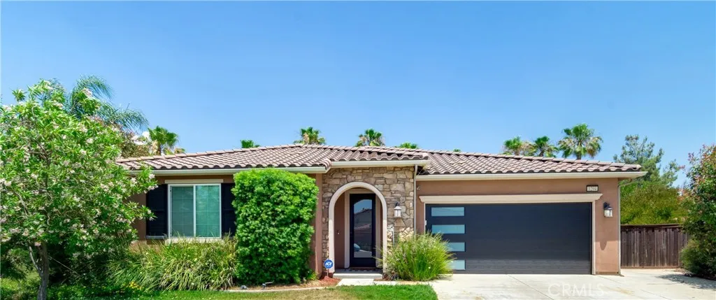 1294 Burgundy Rose, Beaumont, California 92223