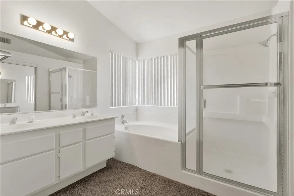 Main bedroom, bathroom upstairs. Main bedroom, bathroom upstairs.