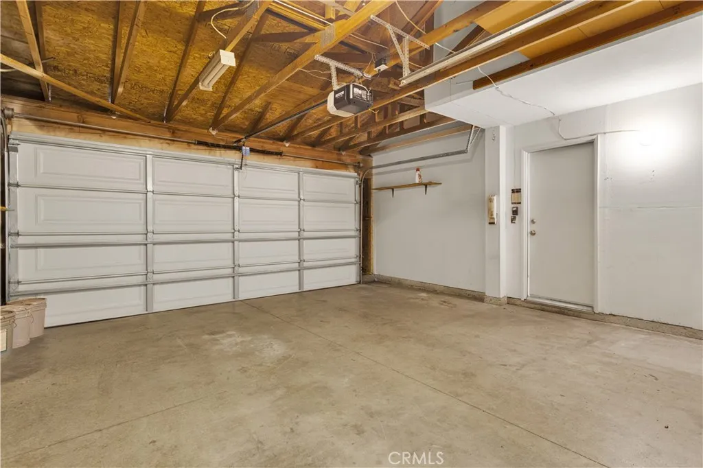 3 car Garage. 3 car Garage.