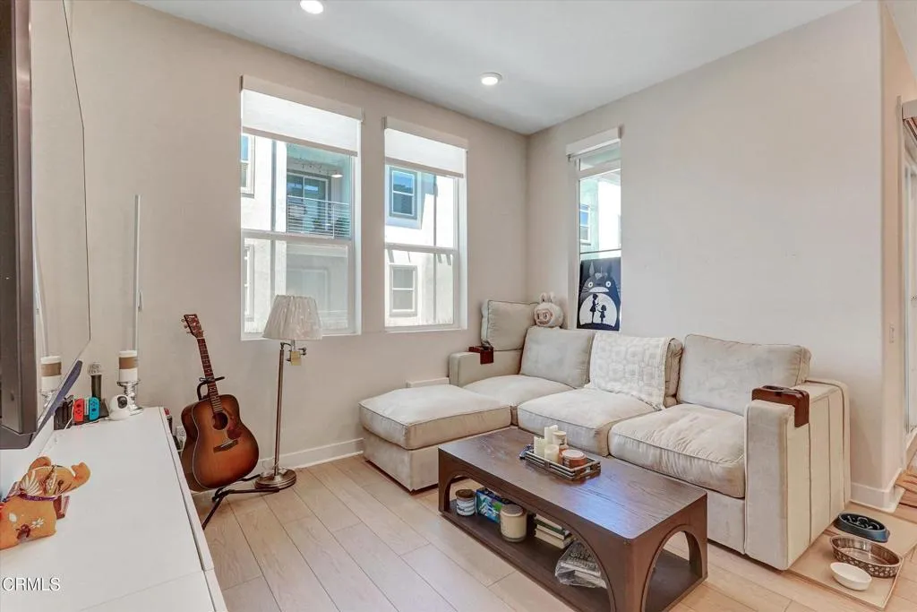 10-27406 N Merlin Pl #202-10