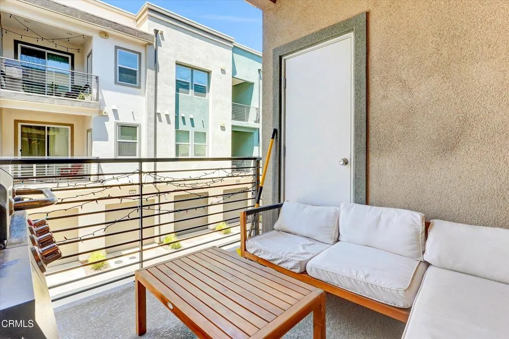 19-27406 N Merlin Pl #202-19