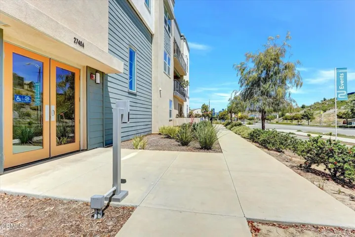 33-27406 N Merlin Pl #202-33