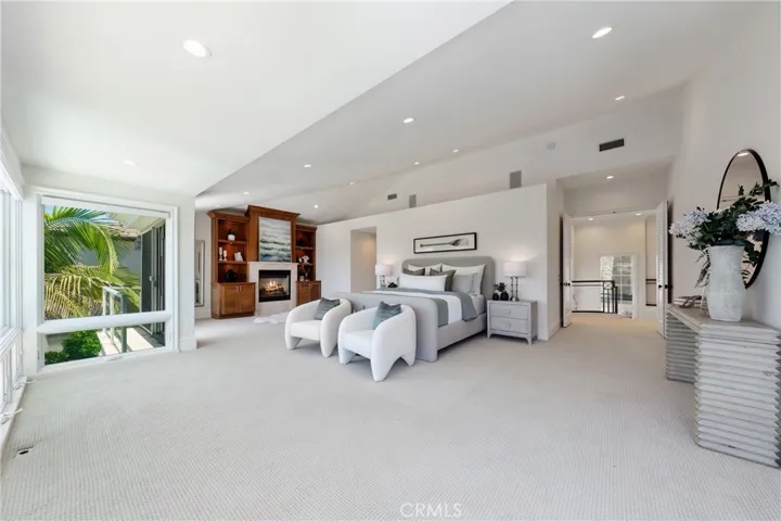 701 Bayside Drive, Newport Beach, California 92660