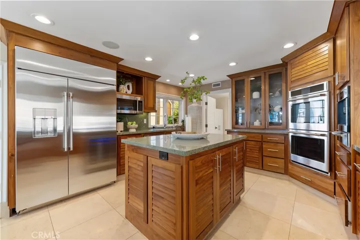 701 Bayside Drive, Newport Beach, California 92660