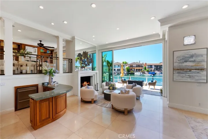 701 Bayside Drive, Newport Beach, California 92660