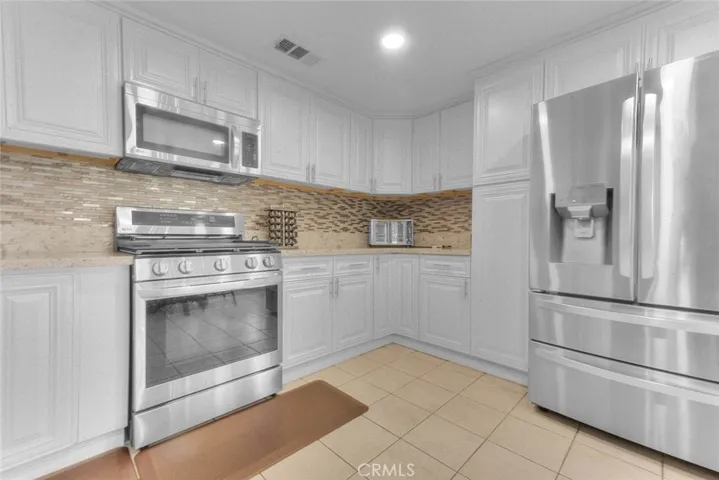 16 Sunset Ridge, Pomona, California 91766