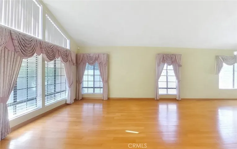 16 Sunset Ridge, Pomona, California 91766