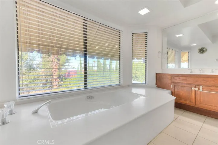 16 Sunset Ridge, Pomona, California 91766