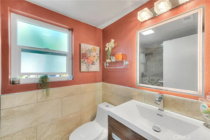16 Sunset Ridge, Pomona, California 91766