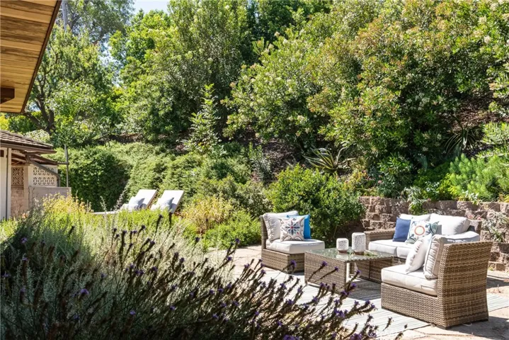 2 Chuckwagon, Rolling Hills, California 90274