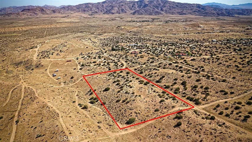 25200 Mountain View Road, Apple Valley, California 92308