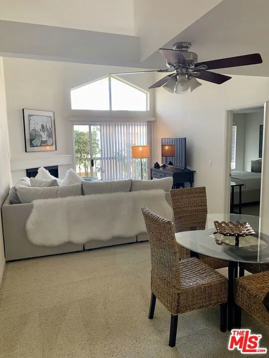 5535 Canoga Avenue 319, Woodland Hills, California 91367 — photo 4