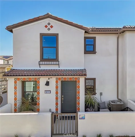 MODEL HOME EXTERIOR