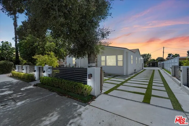 1213 S California Avenue, Monrovia, California 91016