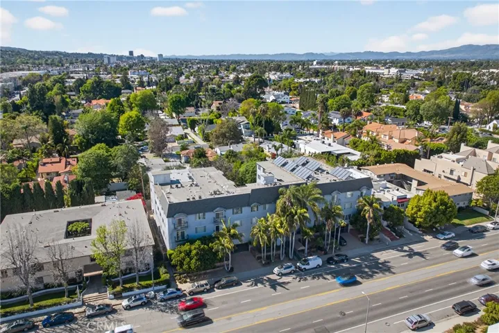 4441 Woodman Avenue 204, Sherman Oaks, California 91423