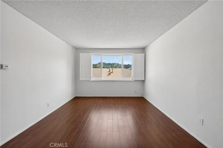 4441 Woodman Avenue 204, Sherman Oaks, California 91423