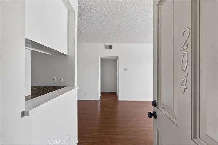 4441 Woodman Avenue 204, Sherman Oaks, California 91423