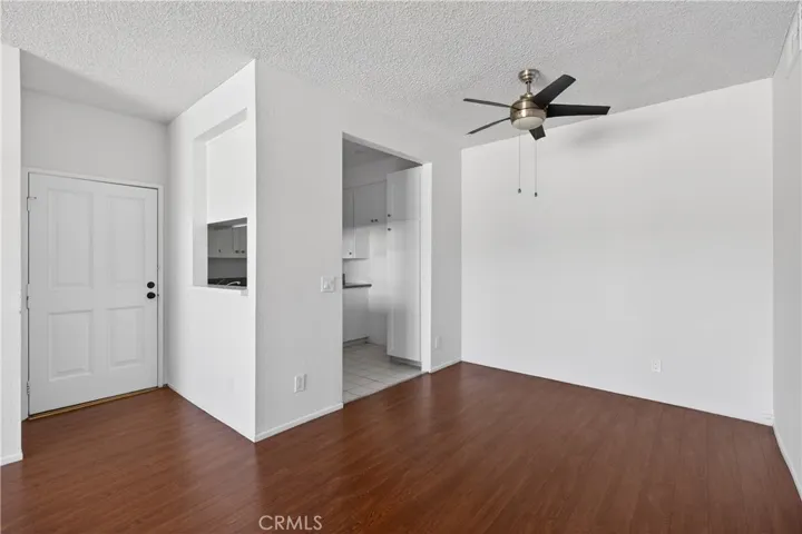 4441 Woodman Avenue 204, Sherman Oaks, California 91423