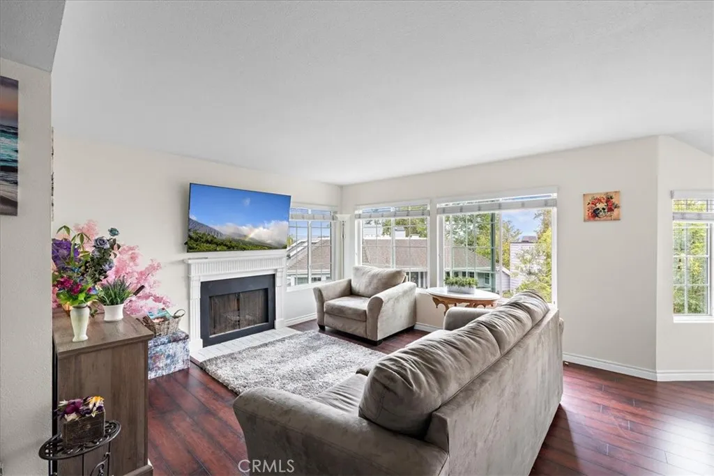1083 Lakeview, Azusa, California 91702 — photo 5