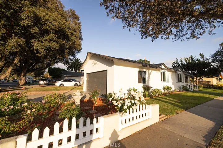 1922 Meriday, Santa Ana, California 92706