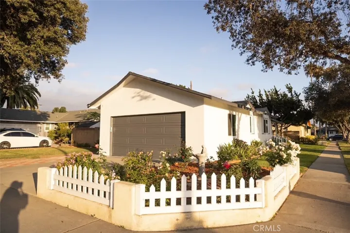 1922 Meriday, Santa Ana, California 92706