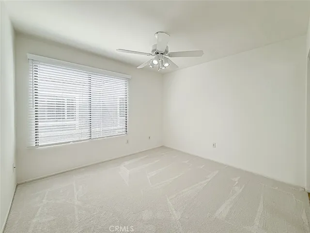 18100 Burbank Boulevard 24, Tarzana, California 91356