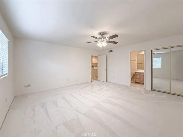 18100 Burbank Boulevard 24, Tarzana, California 91356