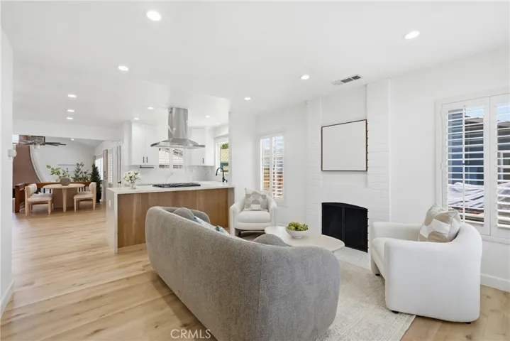 4532 Graywood Avenue, Long Beach, California 90808