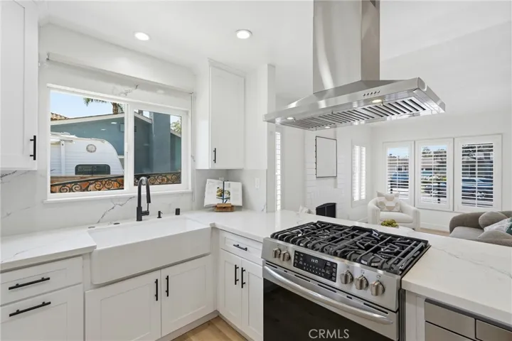 4532 Graywood Avenue, Long Beach, California 90808