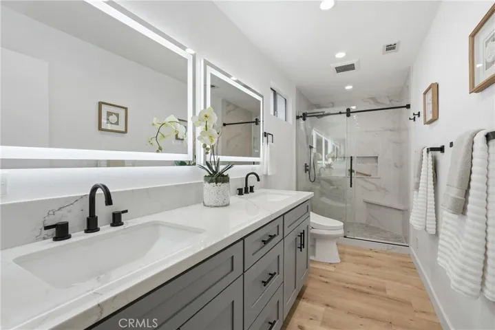 4532 Graywood Avenue, Long Beach, California 90808