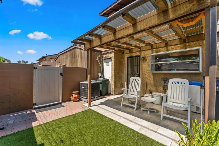 988 E Main St E, El Cajon, California 92021
