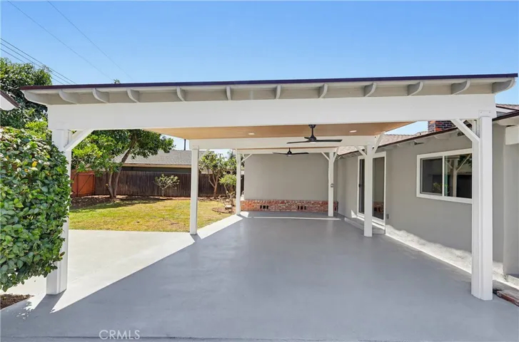 Stand alone patio
