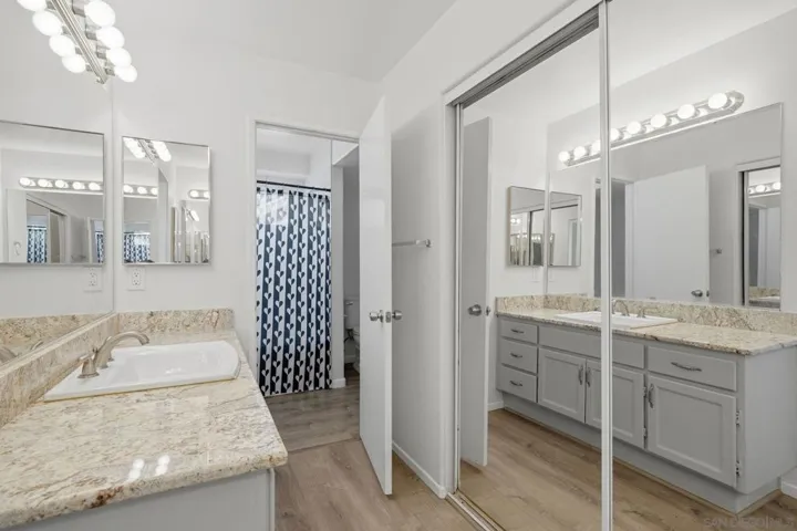 4883 Jarrett, San Diego, California 92113