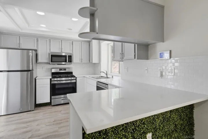4883 Jarrett, San Diego, California 92113