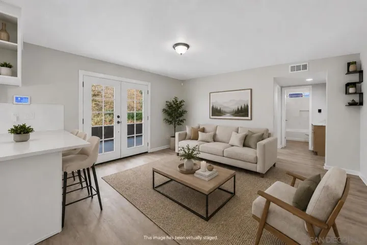 4883 Jarrett, San Diego, California 92113