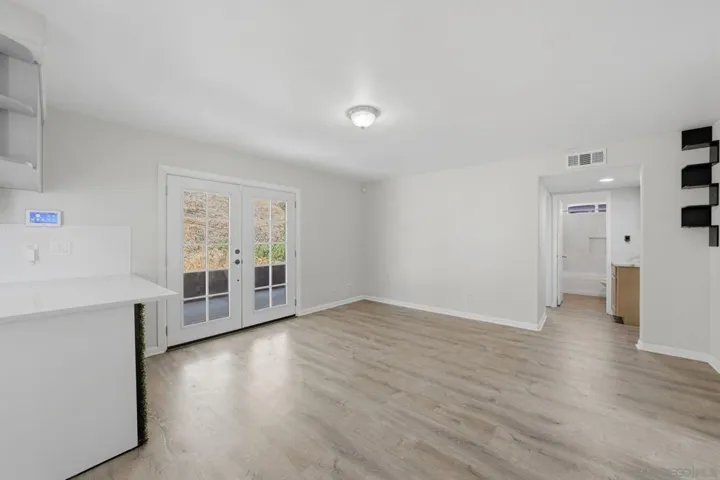 4883 Jarrett, San Diego, California 92113