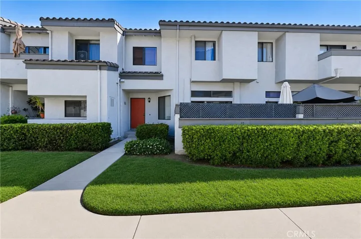 32 Brownfield Lane, Pomona, California 91766