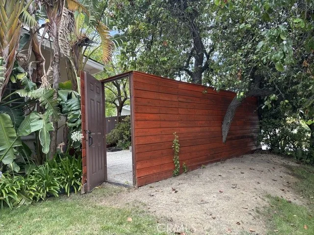 26096 Adamor Road, Calabasas, California 91302