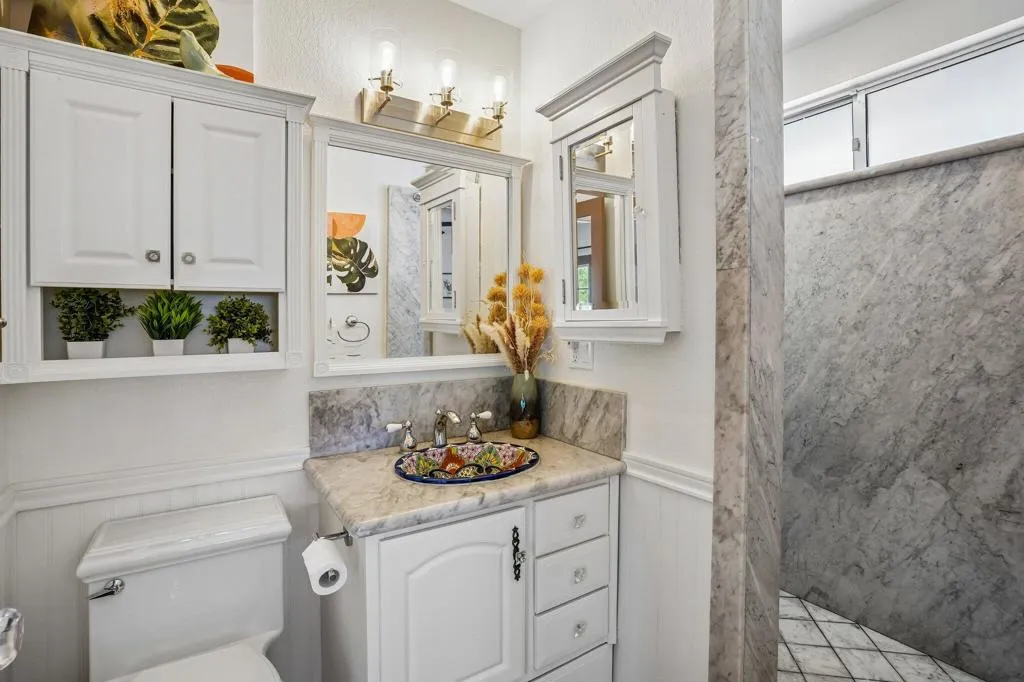 25-web-or-mls-Warren Vista Ave-S1706-025